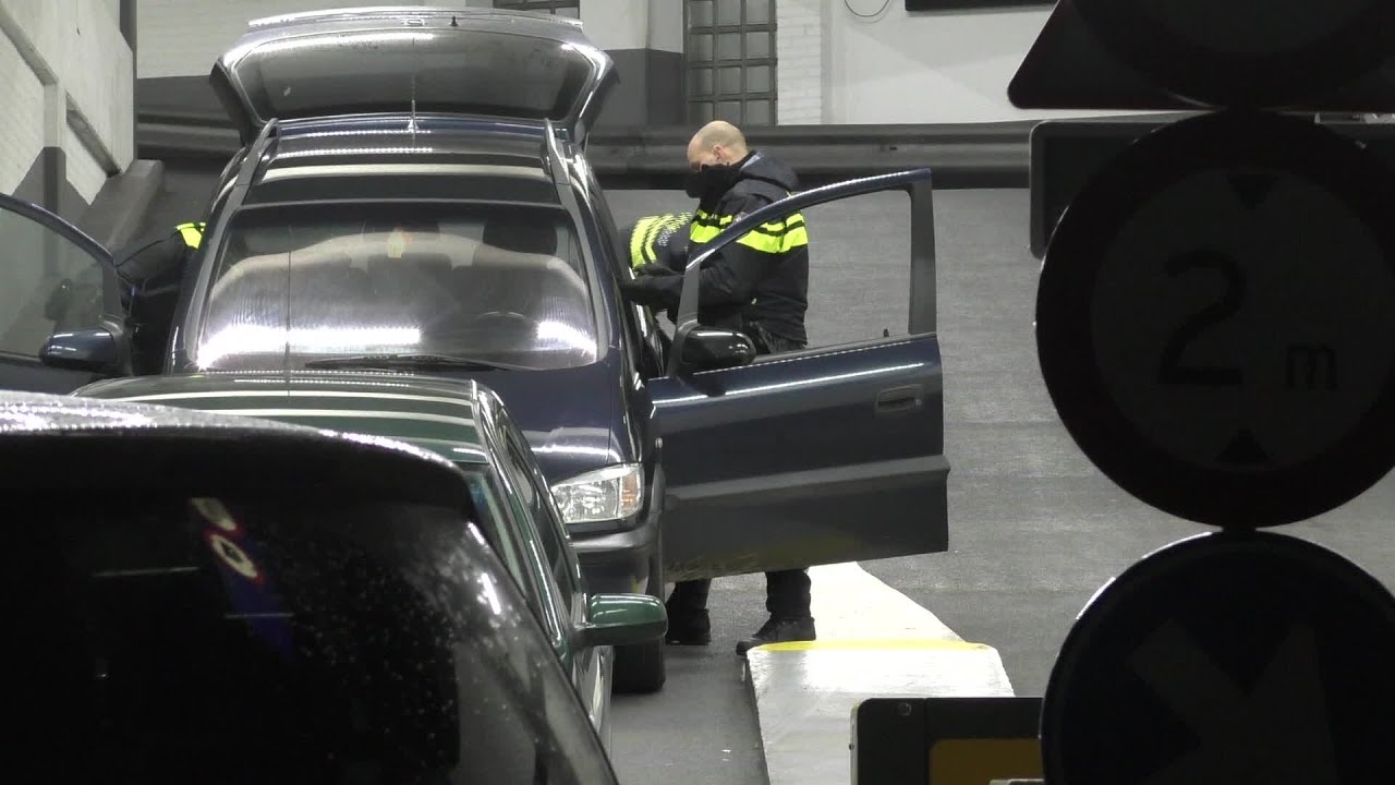 14 arrestaties en 5 gewonden na grote vechtpartij in parkeergarage Barones in Breda