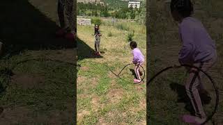 Sıcaktan Bunalan Kızlar