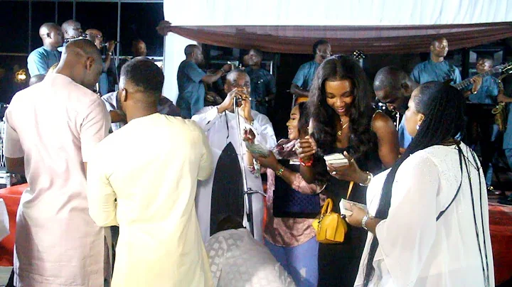 SEE MOMENT K1 DE ULTIMATE DANCES WITH  HIS CHILDREN AND FRIENDS