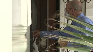 Meals on Wheels conducting client checks on elderly during Texas heat