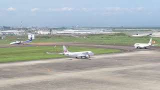 全日空と日本航空　3機連続離陸仙台空港