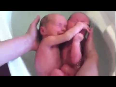 TERNURA TOTAL GEMELITOS ABRAZADOS