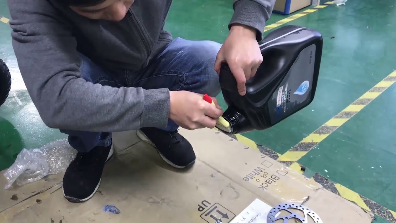 Brief Remove and Install the Inner Tubes For EcoRider E4 9 Dual Motor Scooter