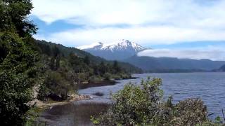Lago Neltume, Volcan Chosguenco