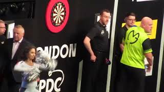 Thursday 19Th May 2022. Premier League Darts The O2 Arena. Steve & I Come To See The Stars In Action