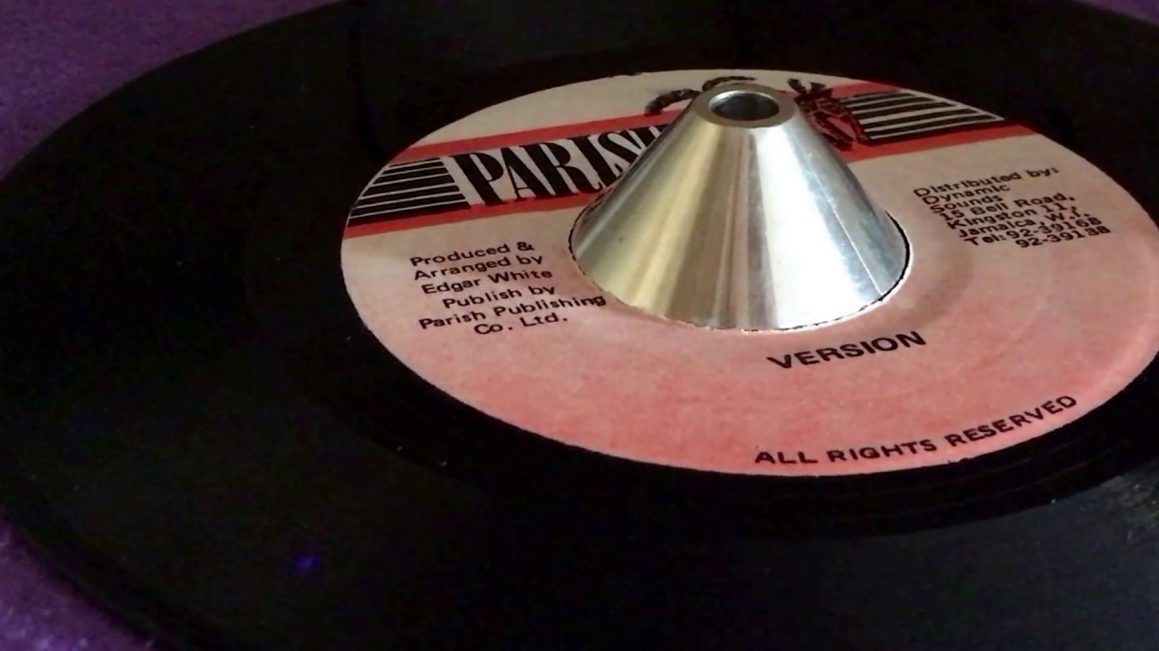 Version (EVERTON CHAMBERS ~ Hold Yu Corner, Hold Your Corner Riddim, B Side)