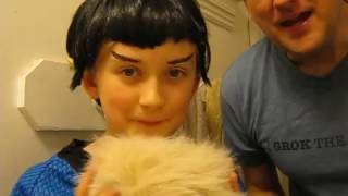 How to do kids' Vulcan cosplay makeup.