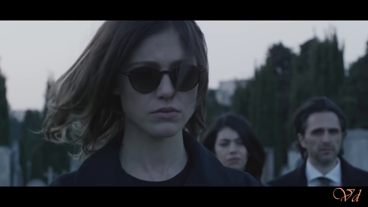 La porta rossa | Flowers for a ghost |