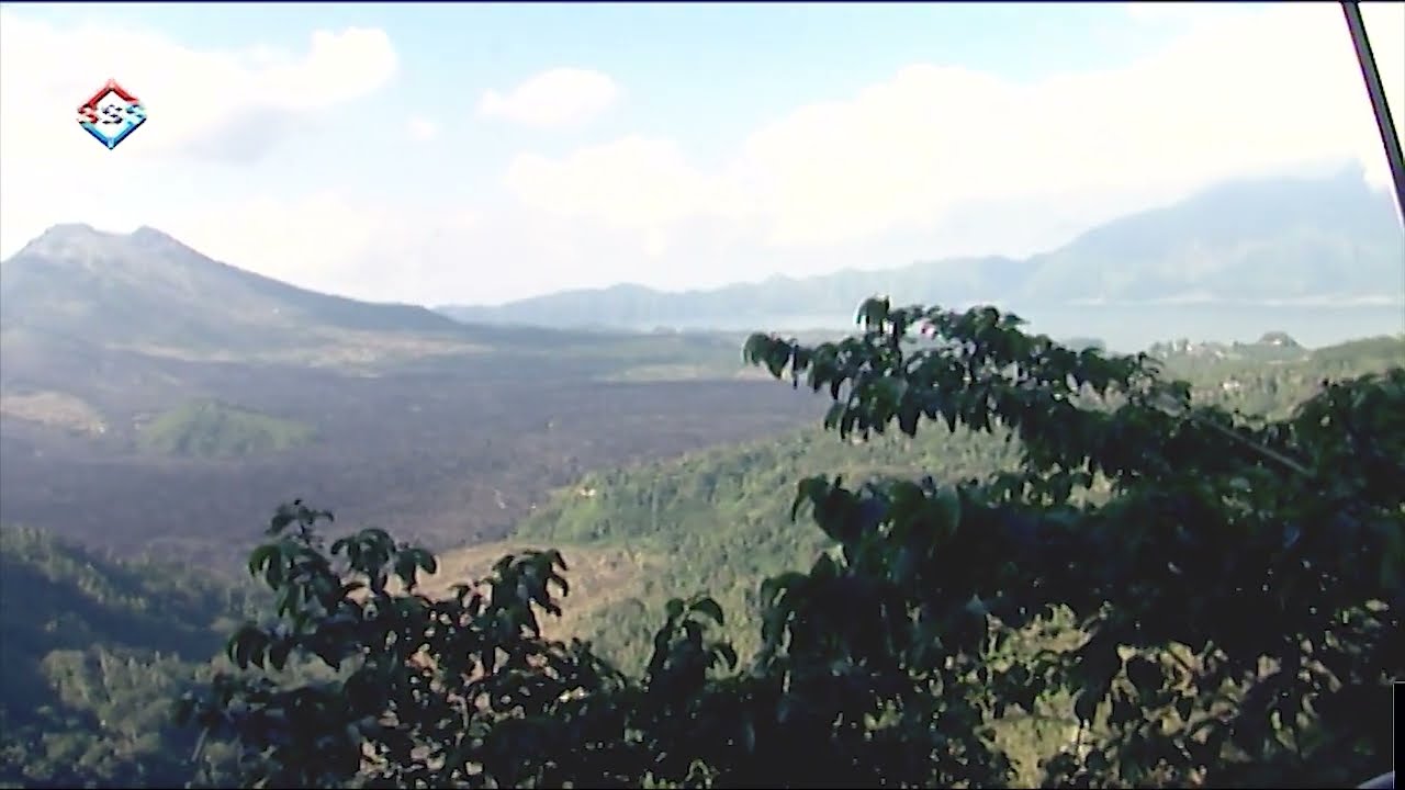 MAKAN SIANG DIRESTAURANT ATAS BUKIT KITAMANI  BALI