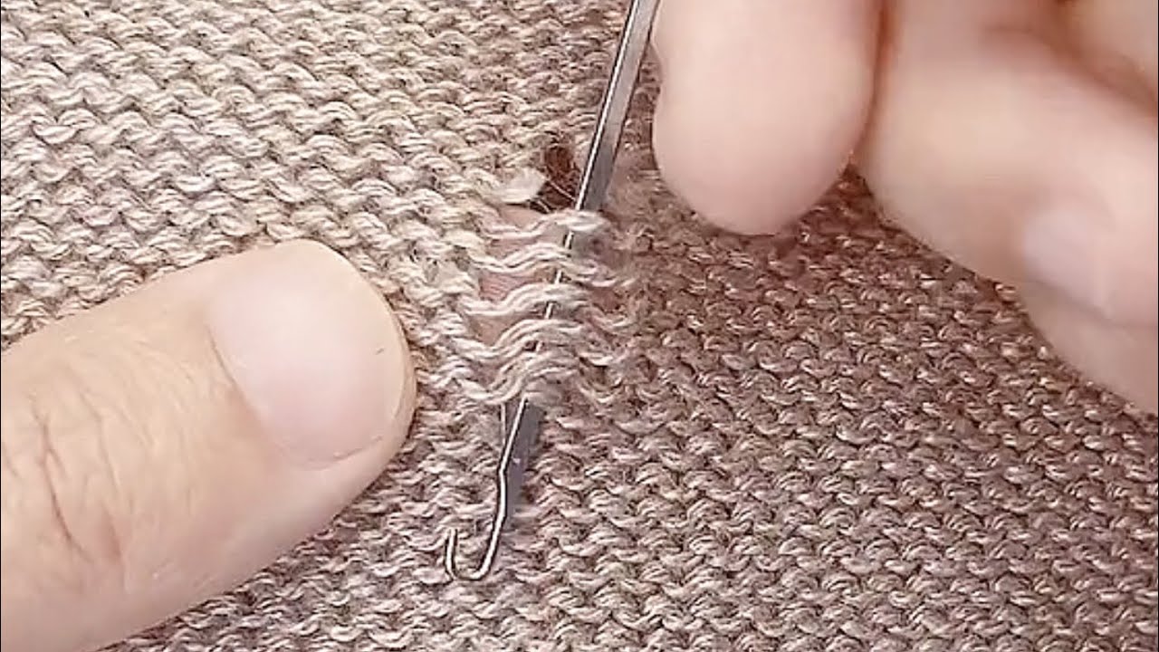How to perfectly repair holes in knitted sweaters at home without ...