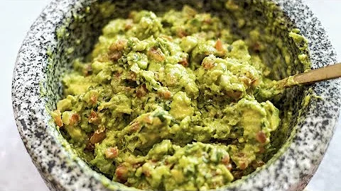 The Best Guacamole Recipe | How to Make Restaurant Quality Guacamole at Home!