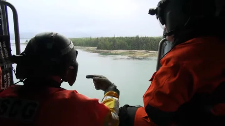 Lost in the Water Rescue! | Coast Guard Alaska | Full Episode - DayDayNews