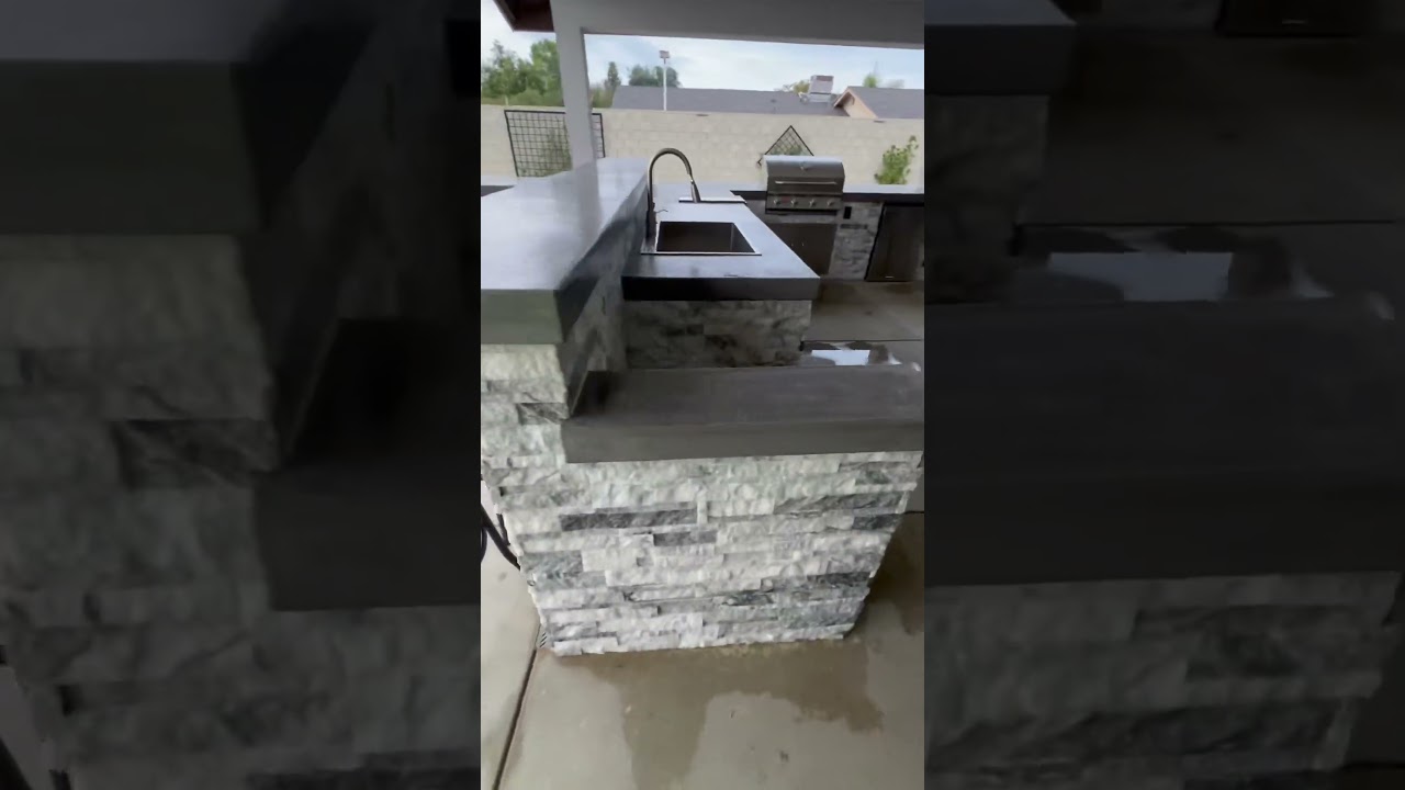 Out side kitchen with Concrete counter top 🔥