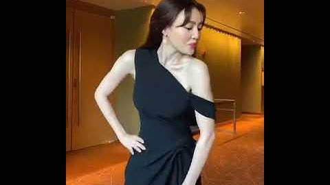 Chi Pu và Ninh Dương Lan Ngọc nhảy nhót cực lầy