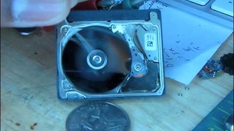 Inside a hitachi 4gb microdrive HDD
