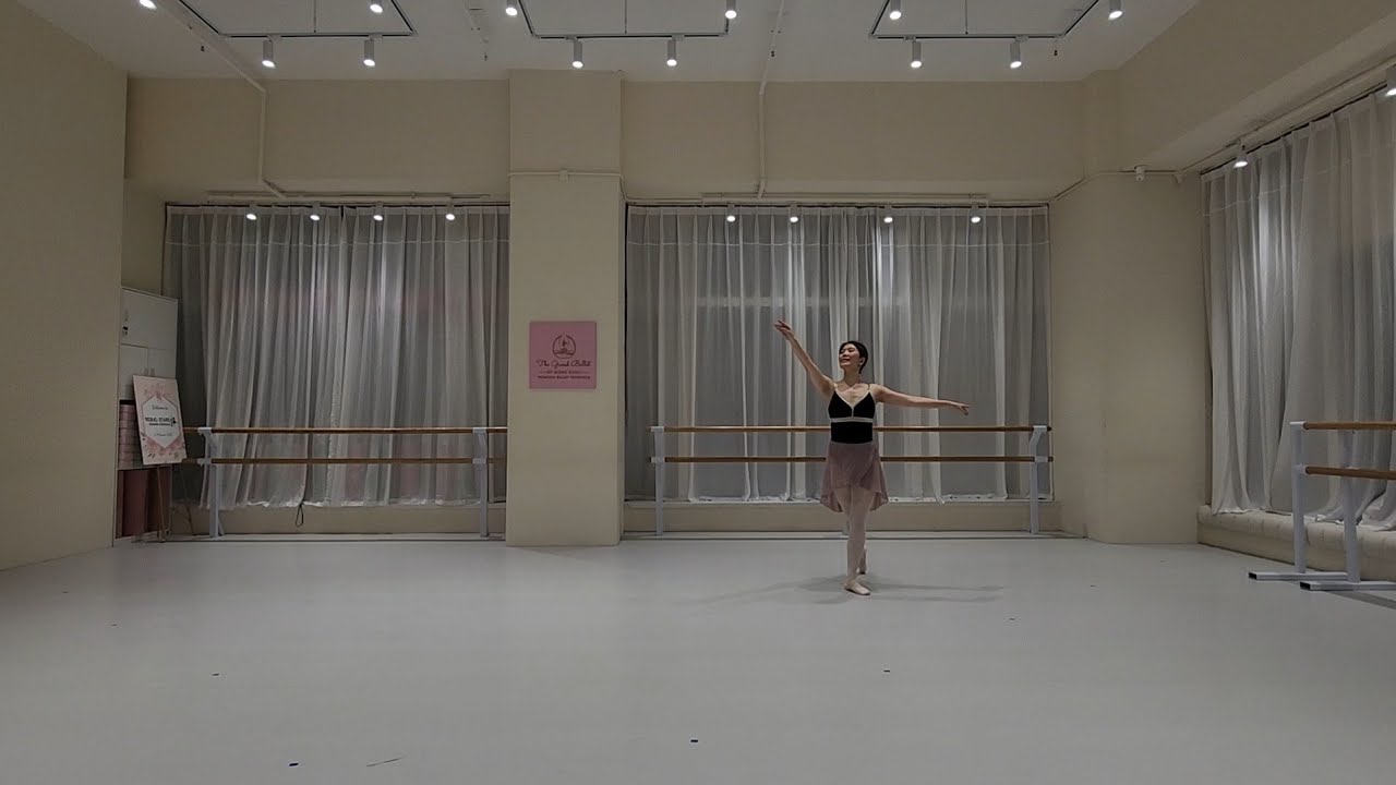 Adult Ballet Variation - Le Corsaire - Medora variation (Age 41)
