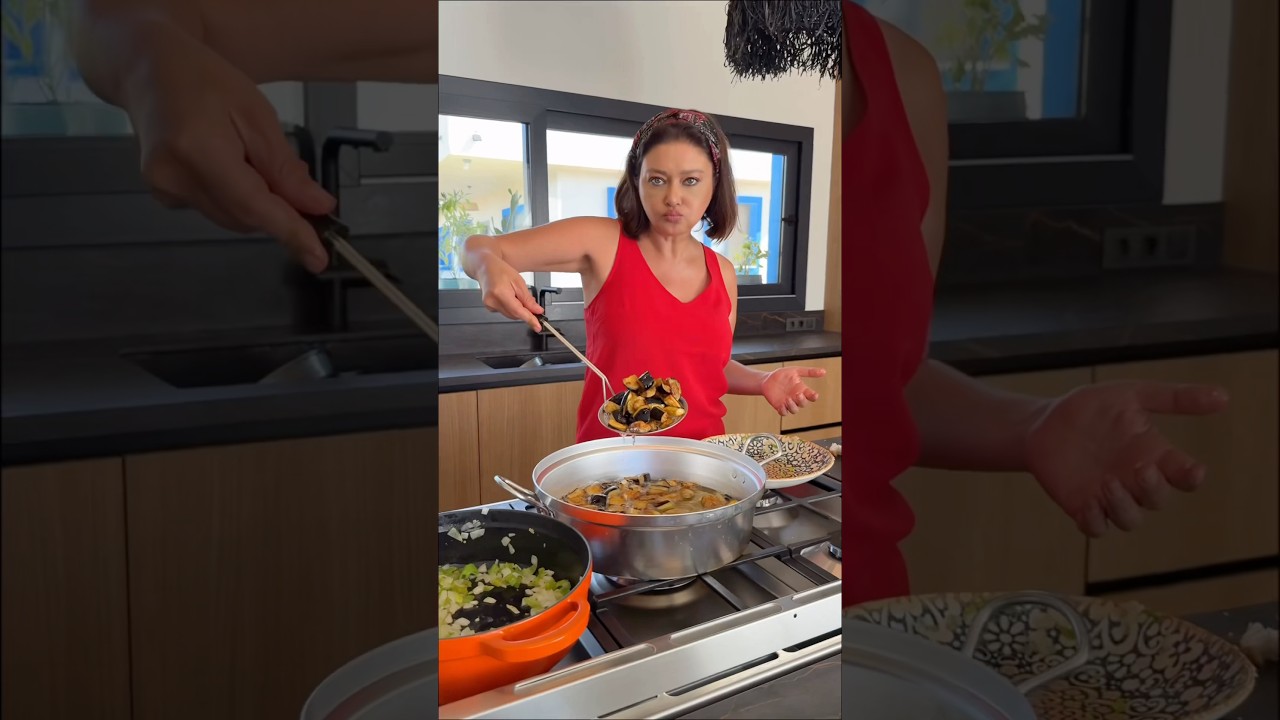 Yeni mutfak🤗 yeni ev🤗 eski tarif🤩 musakka yaptım! Çok güzel oldu beeee😋 yanına da pilav,cacık😋