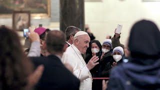À Lesbos, le pape François plaide pour une meilleure intégration des migrants screenshot 5
