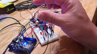 ESP32 - LED on touch ON and OFF (satisfying) - WEMOS D1 R32 ESP32 - LED on touch ON and OFF (satisfying) - WEMOS D1 R32