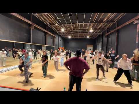 Rehearsals  of the place to be from ZOMBIES 4￼