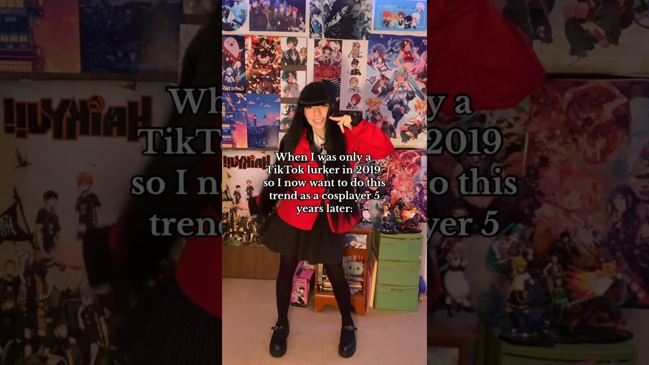 I need to it was everywhere! Dancing parrots, anime tiktok, gamers vs furries #yumekocosplay #anime