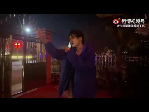 翟瀟聞【zhaixiaowen】VLOG丨211209 第一屆比誰唱得更投入歌唱大賽 第一位參賽選手閃亮登場！