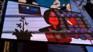 Gyllene Tider - Halmstad 2013 - Intro - Gessle hälsar publiken välkomna!