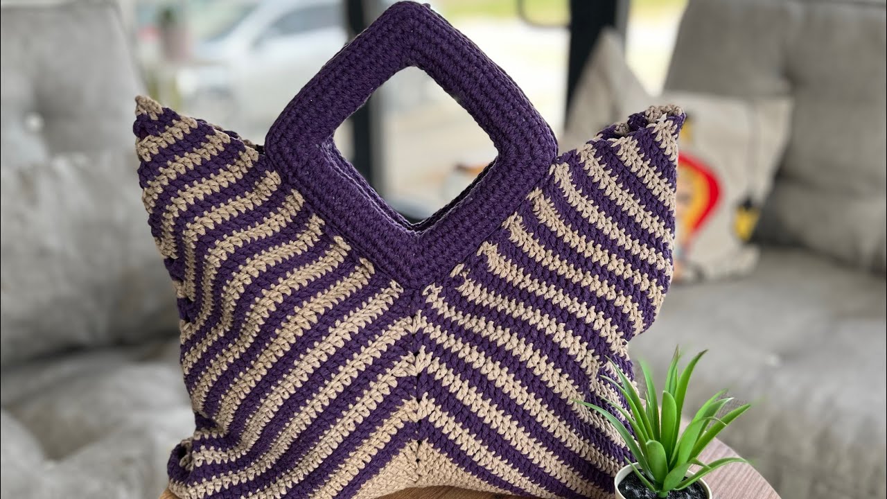 (Субтитры) Видеоурок по вязанию различных сумок крючком