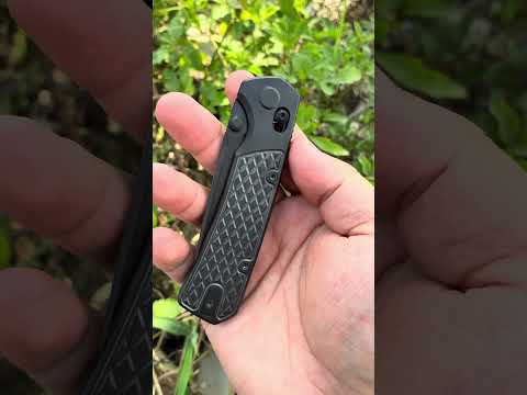 DLC Titanium handle and Stonewash Bohler M390 blade. Blaze GEO2502B.