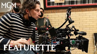 A Look Inside – Featurette