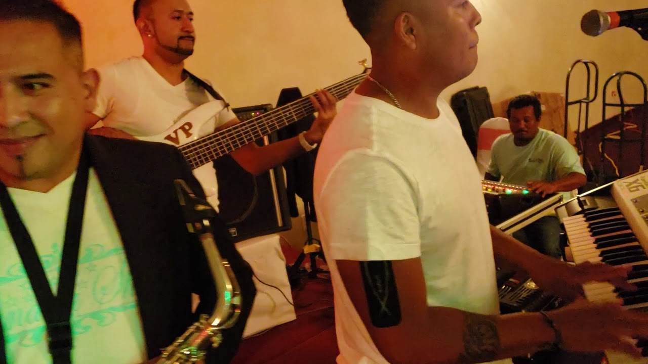 Leonel moreno y su candela show 2018