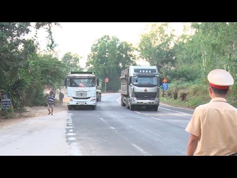 Video Tin Tức 24h: Kon Tum cương quyết xử lý xe quá tải trọng - youtube