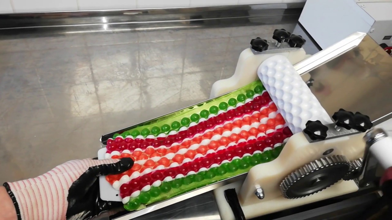 Как делают разноцветные карамельные конфеты монпансье - YouTube