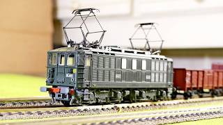 HO ROCO SNCF Ref 63783 Motrice BB 7200, pantographes Carmina, décodeur