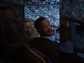 Will Smith ve Margot Robbie stadyumda iddiaya giriyor. Fokus-Focus filmi büyük dolandırma sahnesi...