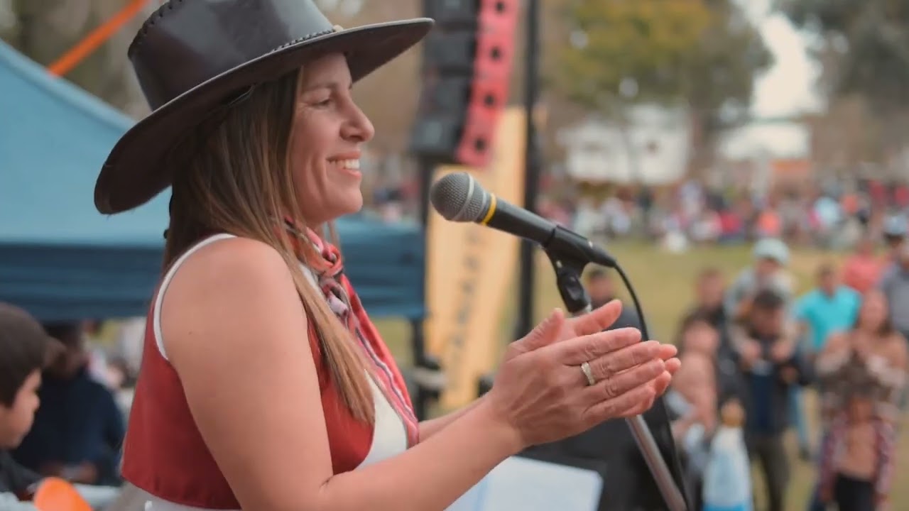 TU POETA..veronica boxler & su conjunto calandria costera