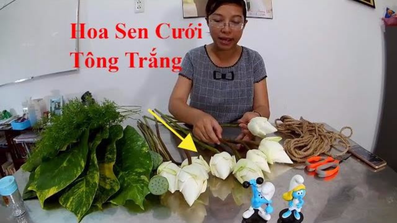 Bài 2- Hướng dẫn bó hoa cưới tông xanh trắng -Hoa Sen-... - youtube