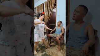 Funny 😆🤣#fyp #husbandwife #couple #comedy #funnyvideos #emelia #mak_bando Funny 😆🤣#fyp #husbandwife #couple #comedy #funnyvideos #emelia #mak_bando