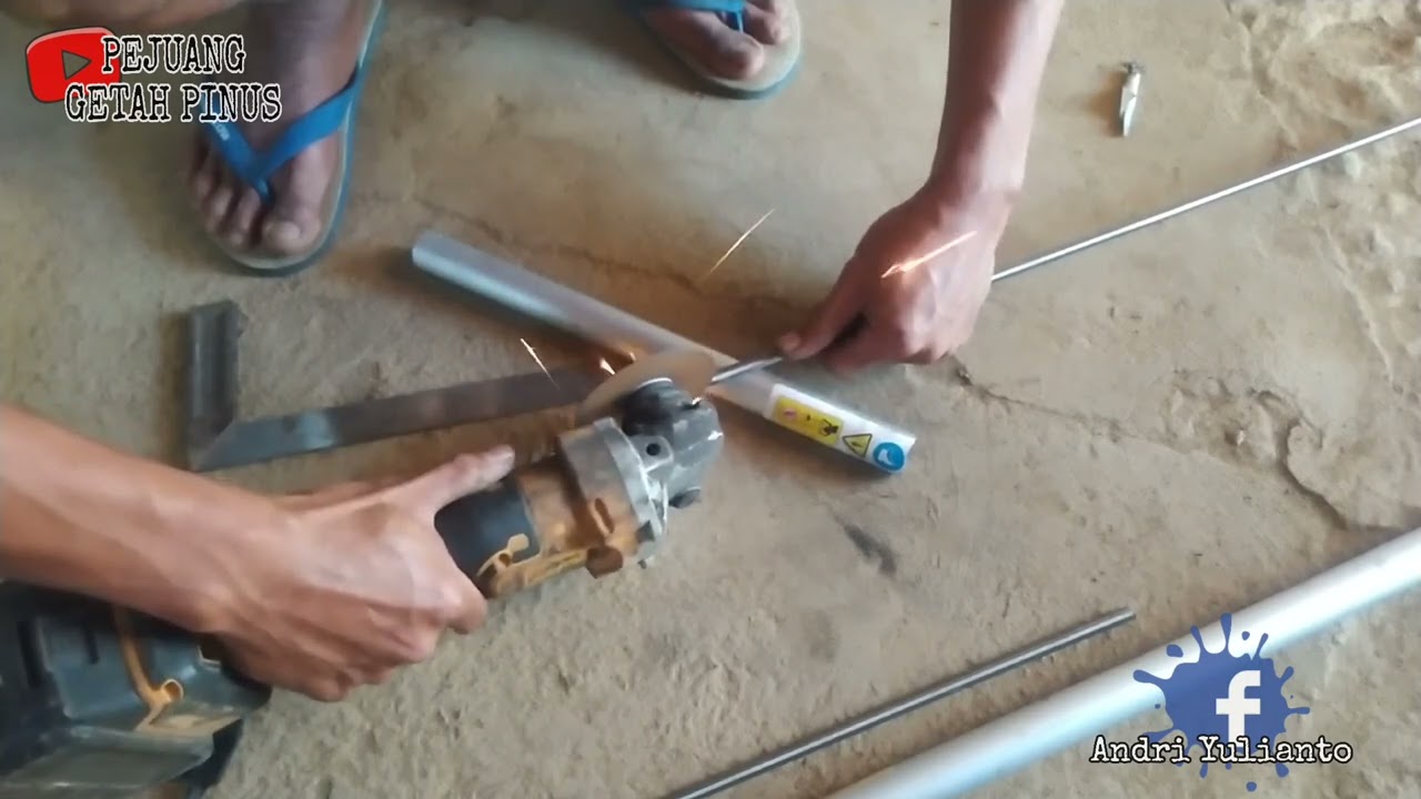 CARA POTONG STIK MESIN POTONG RUMPUT UNTUK SADAP PINUS