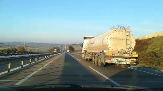 Yollar Akar, Zaman Akar, Sular Akar, Kalbime De Sen Akarsın, Aklımda Bir Tek Sen Varsın... Yol Klip