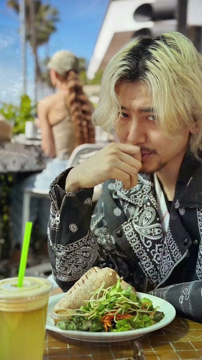 Anyone Want to Date Fujii Kaze. He is waiting. #fujiimina #hideo #shikuwasa #hayato #bts #fujiikaze