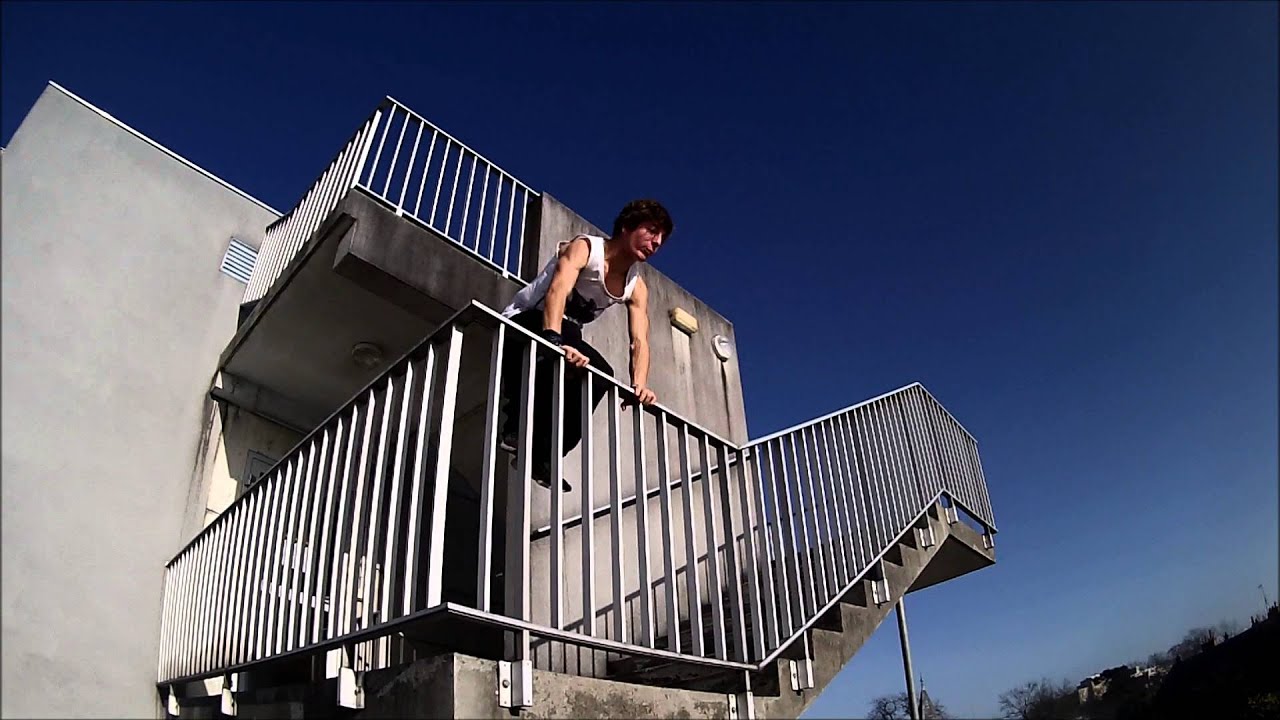 Alexandre Ollier - Best moves of December 2015 / French Parkour