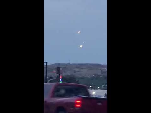Video: I Staten New York Dukkede Flere UFO'er Op I Skyerne Ved Solnedgang - Alternativ Visning