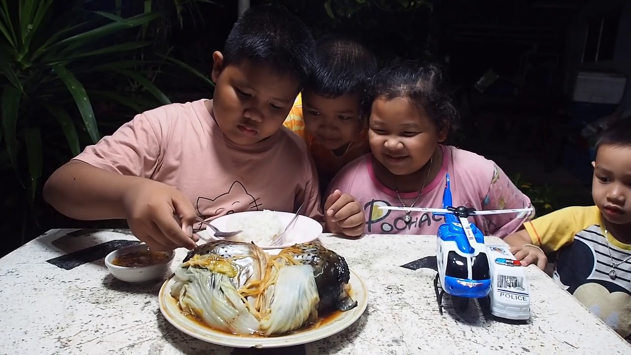 หัวแซลมอนนึ่งซีอิ๊ว ศุภชัย เสมอมิตร โหน่งโชว์ l เข้าครัวกับคุณโหน่ง