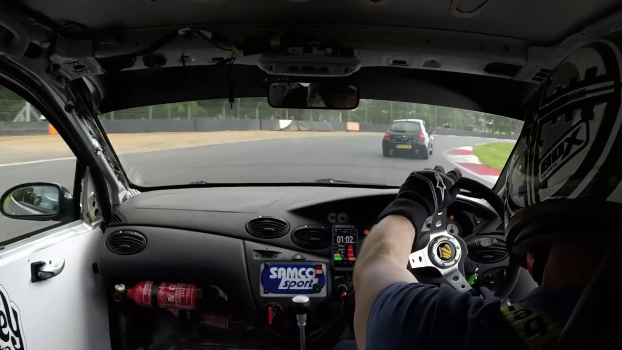 Brands hatch indy focus st170 - clio sport 200