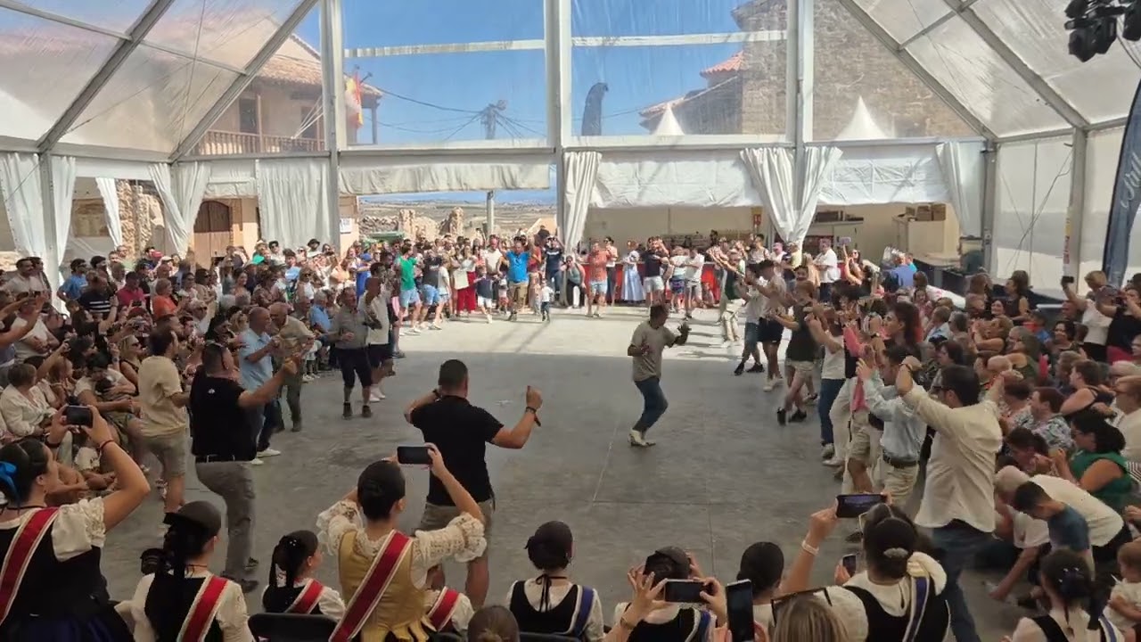 Homenaje a la danza en Moya. Preparando el 56 Septenario