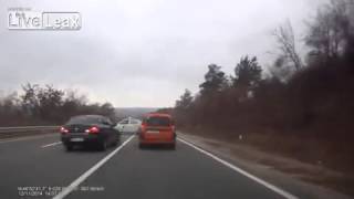Cop decides to make a U-turn in traffic Traffic Cop Makes Illegal U Turn