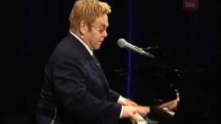 Sir Elton John sings &#39;Honky Cat &#39; @ITAS