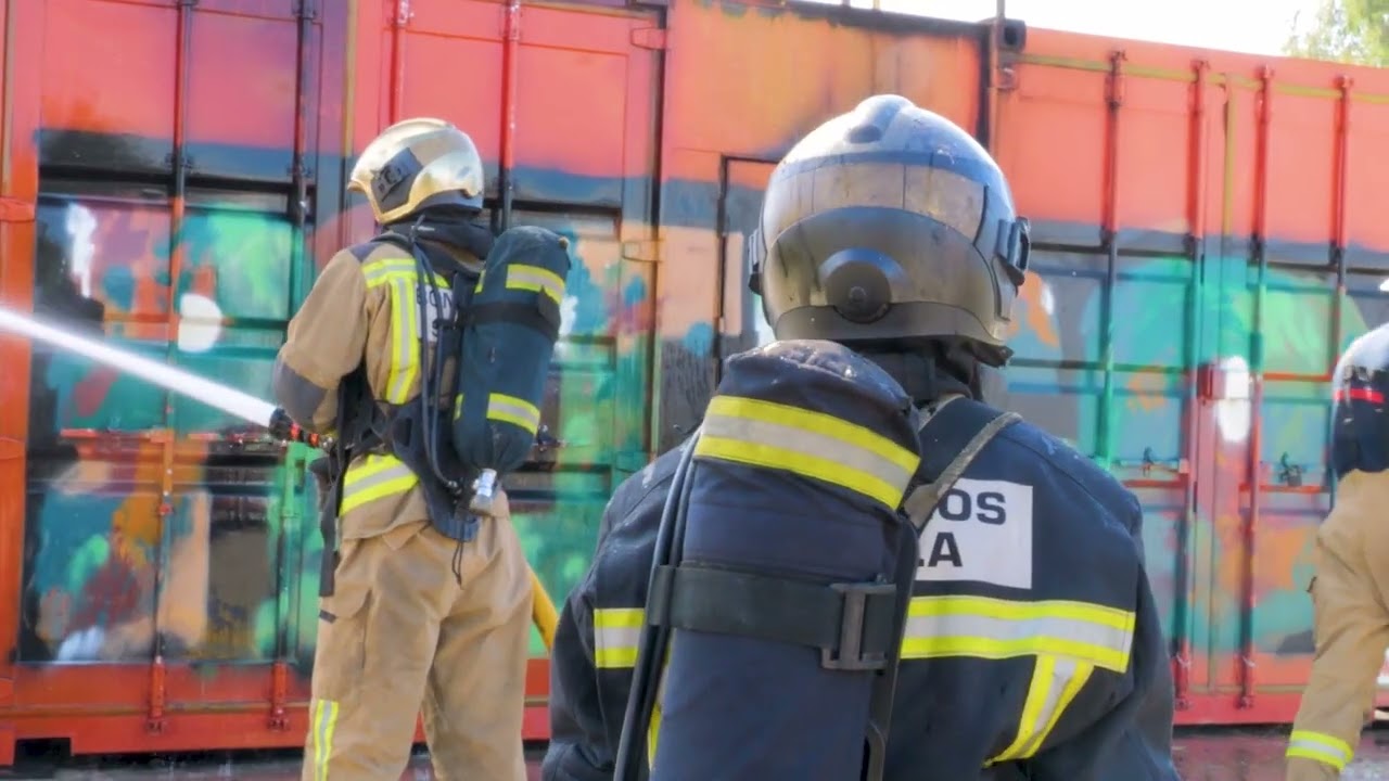 En el día de su festividad, los bomberos de Sevilla son el motivo de nuestra celebración