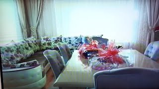 Yeni̇ Geli̇n Evi̇ Geli̇ni̇n Cehi̇zleri̇ Ev Turu